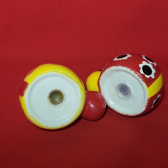 Ladybug Garden Colorful Ceramic Salt & Pepper Shakers - Picture 4 of 10